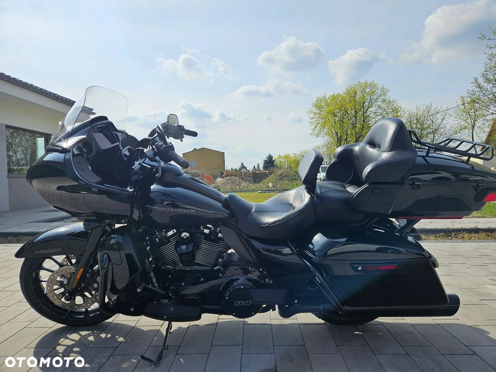 Harley-Davidson Touring Road Glide - 24