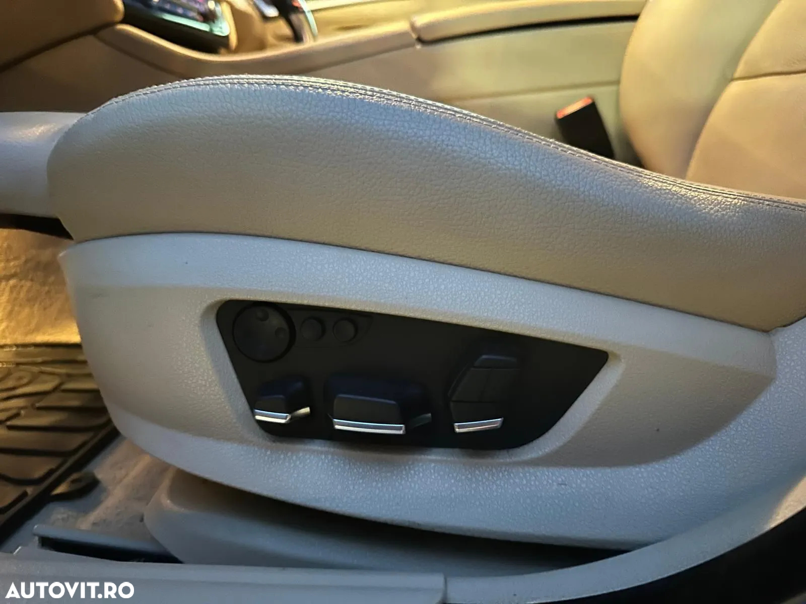 BMW Seria 5 525d Touring Aut. Luxury Line - 10