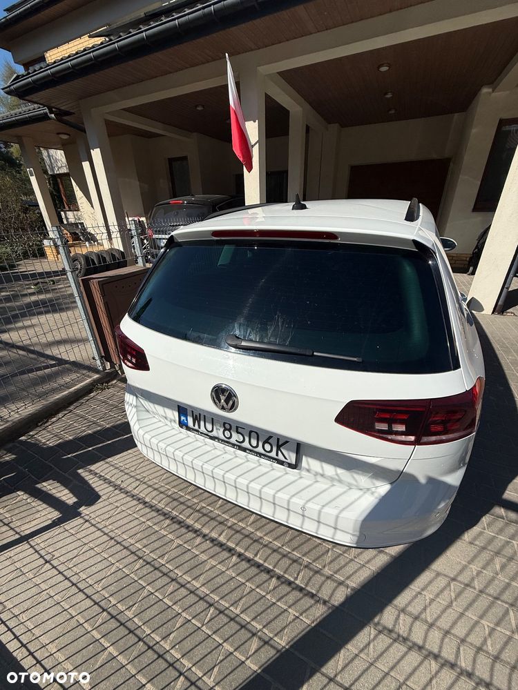 Volkswagen Passat 2.0 TDI SCR Comfortline - 5
