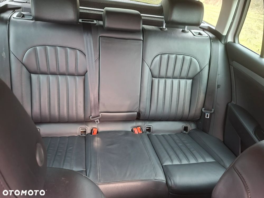 Skoda Superb 2.0 TDI DSG Premium Edition - 16