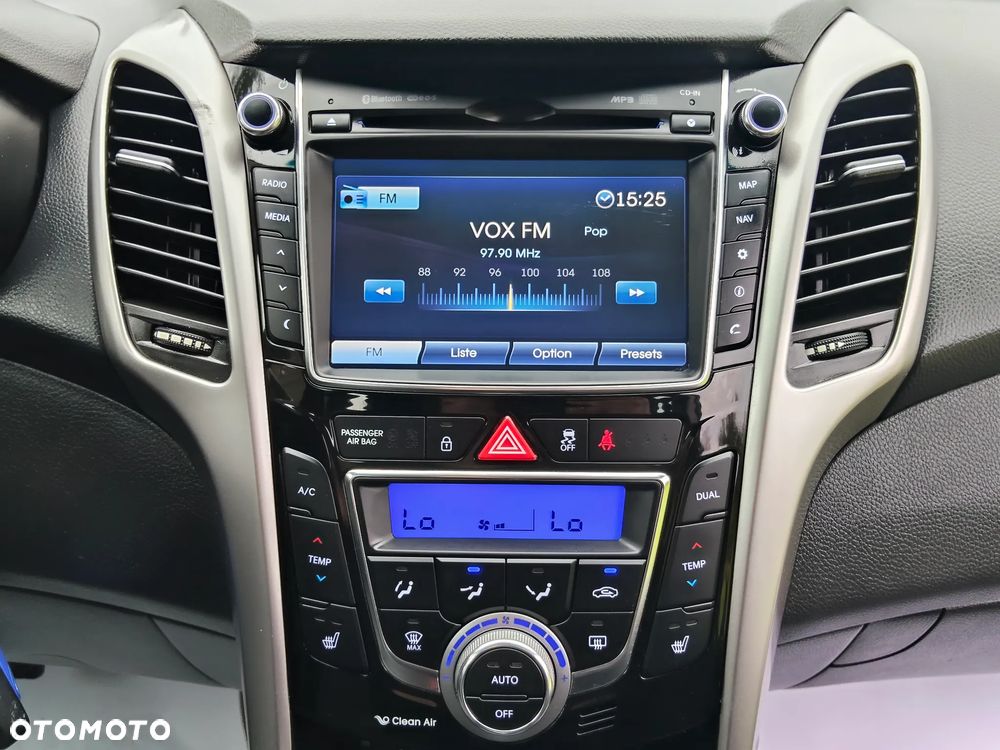 Hyundai i30 i30cw 1.6 CRDi Fifa World Cup Edition - 28