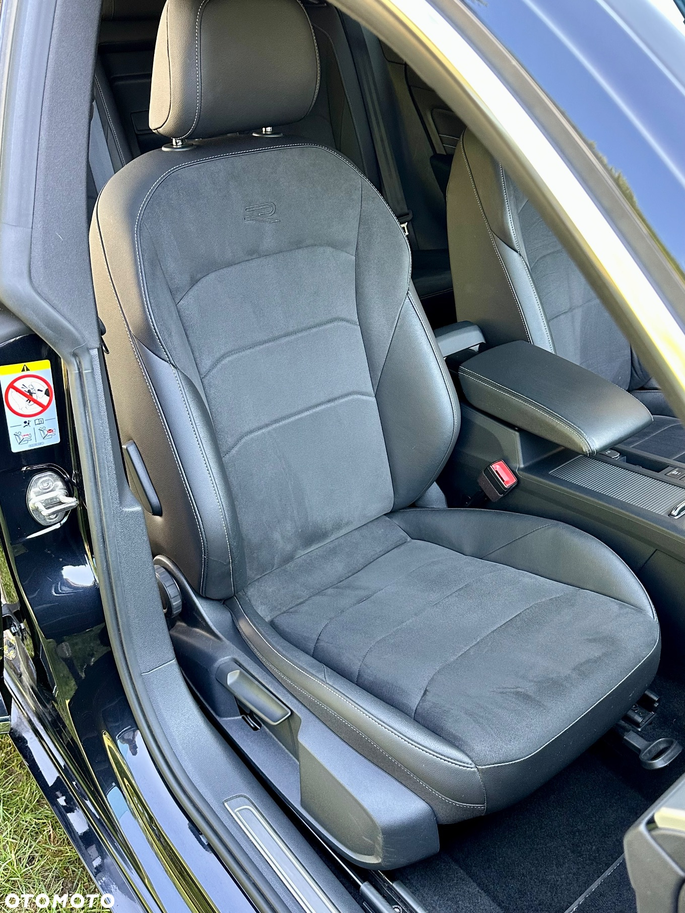 Volkswagen Arteon 2.0 TDI R-Line DSG - 28
