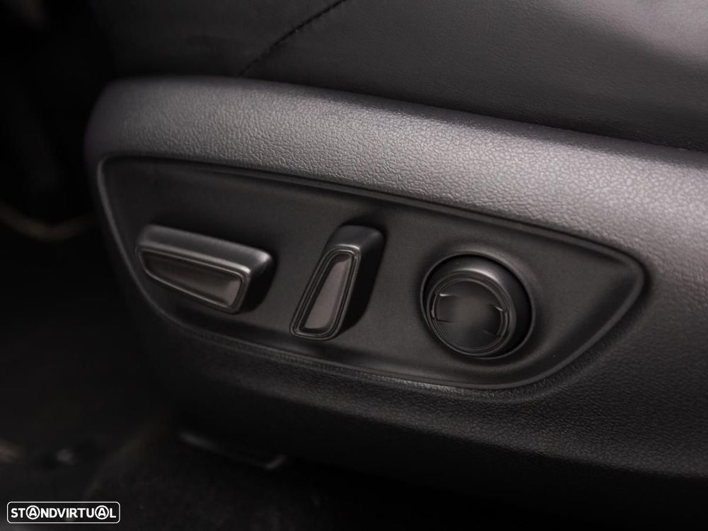 Toyota RAV4 2.5 HDF Square Collection - 14