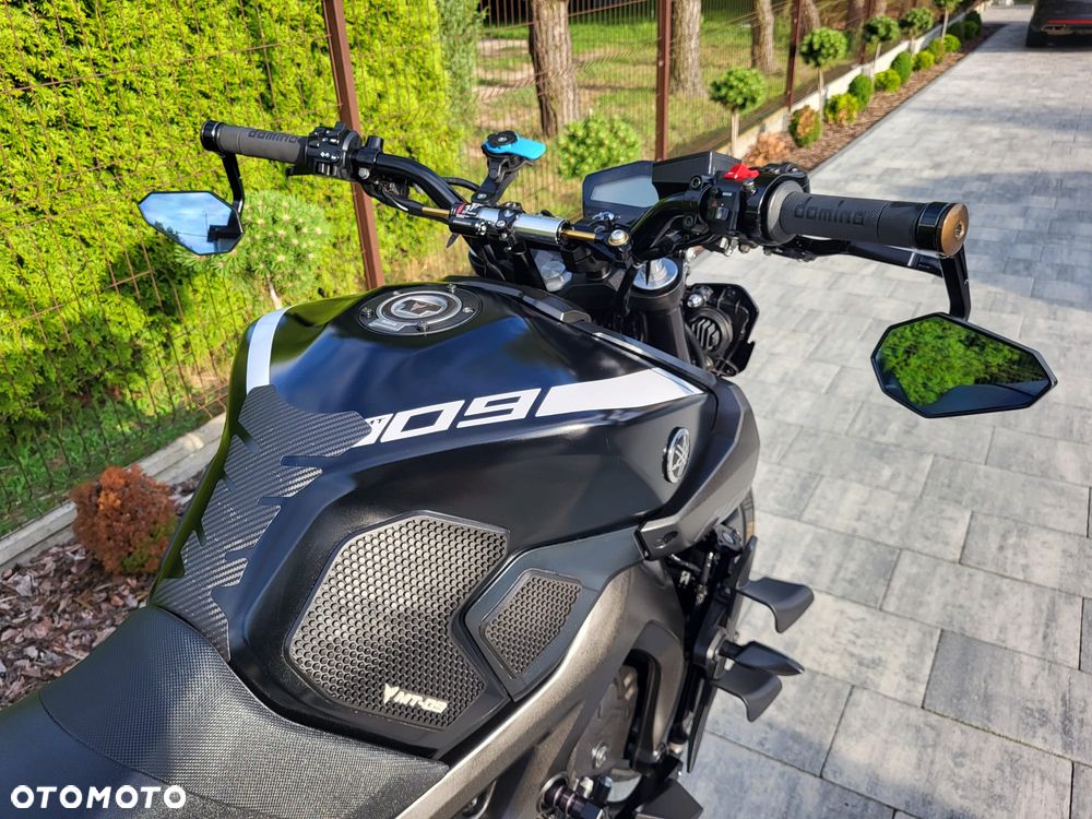 Yamaha MT - 32