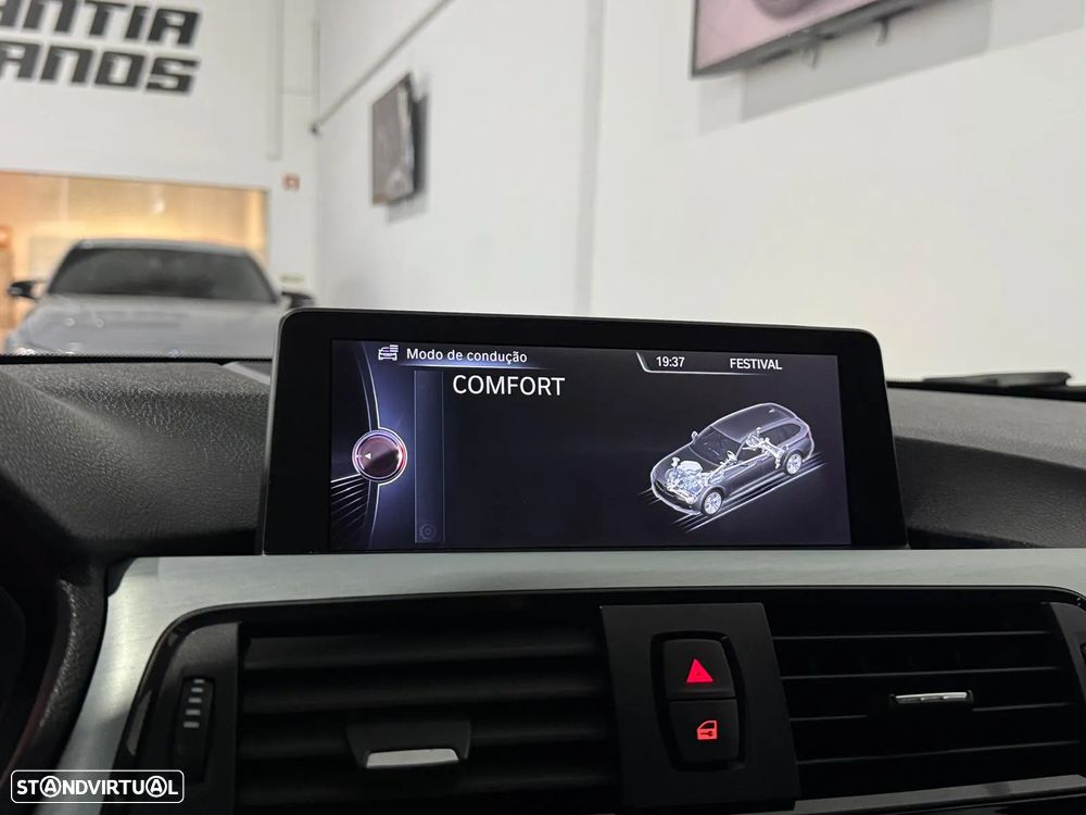 BMW 320 d Touring Pack M - 33