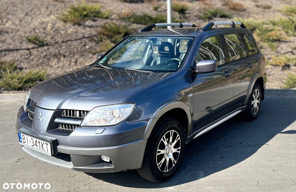 Używany Mitsubishi Outlander 2005 - 6 900 PLN, 275 659 km - Otomoto.pl
