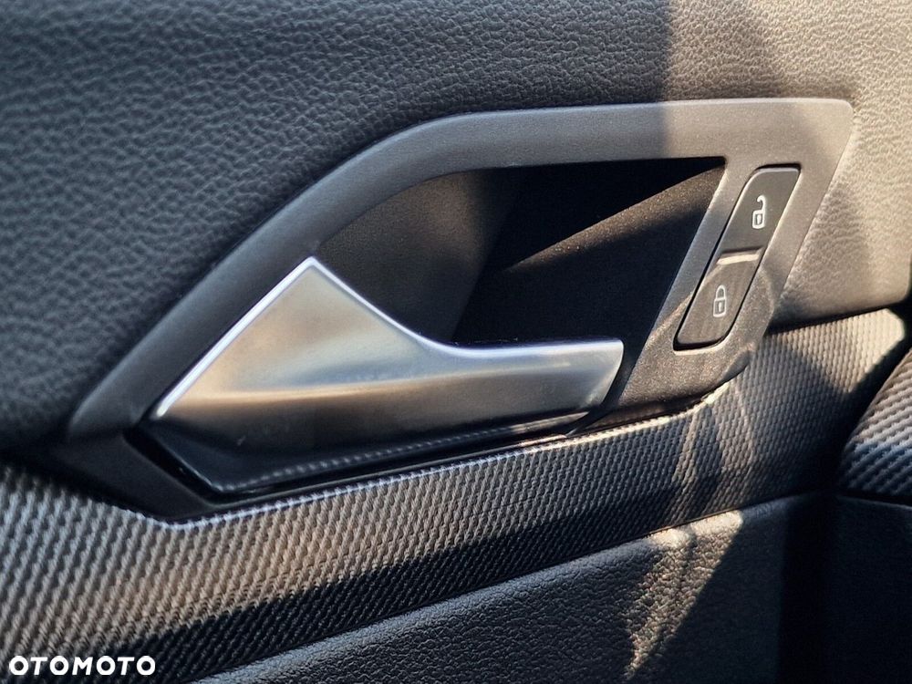 Volkswagen Golf - 23