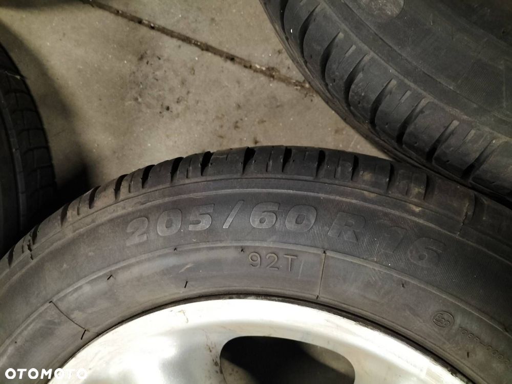 KOŁA KOMPLET OPONY Z FELGAMI 205/60 R16 TARGUM 5X114,3 FI 64,1 6JX16 - 8