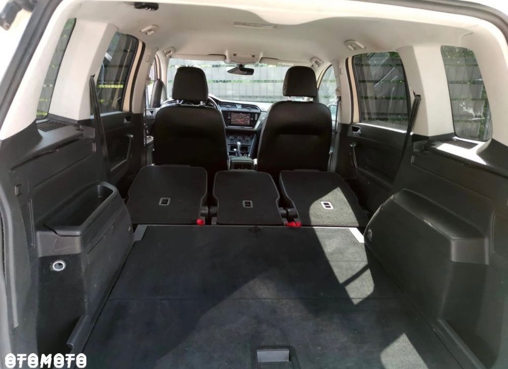 Volkswagen Touran - 22