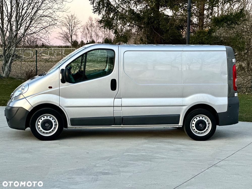 Opel Vivaro - 11
