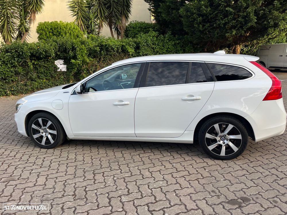 Volvo V60 D6 Plug-In-Hybrid AWD Geartronic Pure Limited - 22