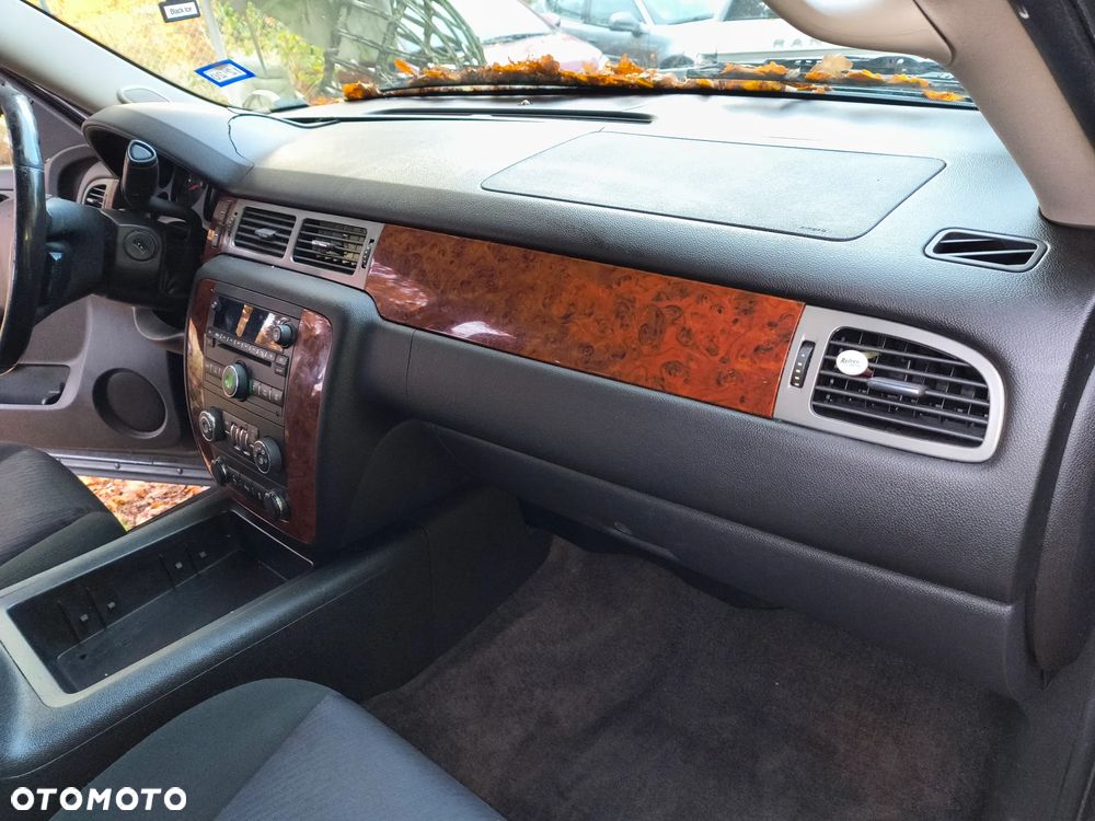 Chevrolet Tahoe - 23