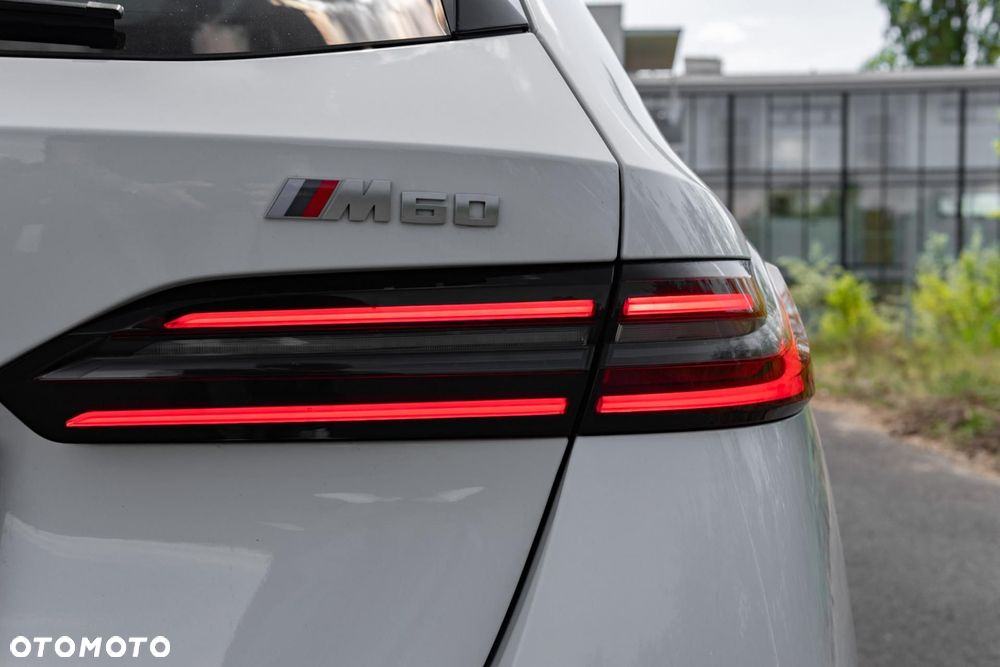 BMW i5 M60 - 40