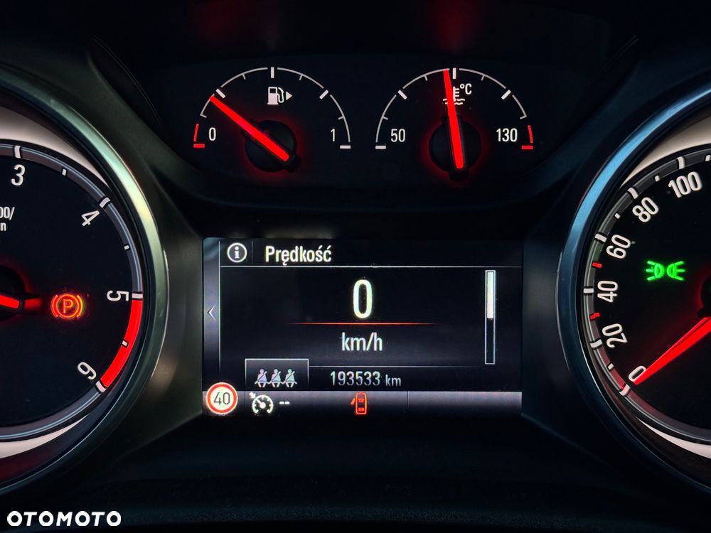 Opel Astra 1.6 D Start/Stop Innovation - 11