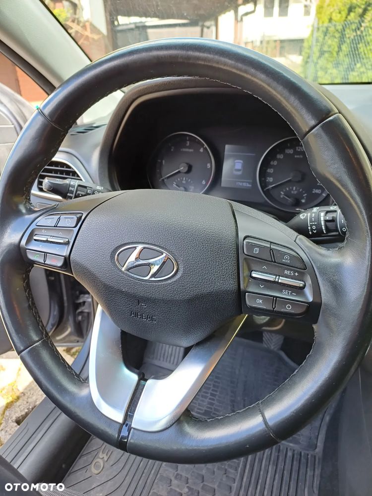 Hyundai i30 1.6 D Classic + - 8