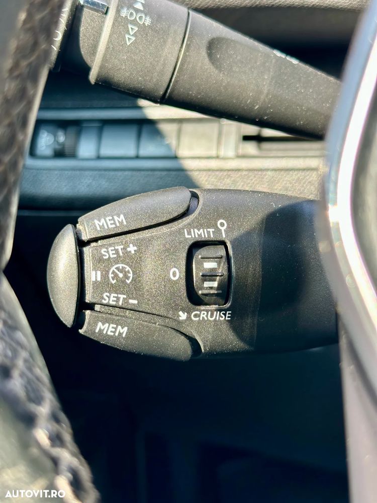 Peugeot 3008 - 18