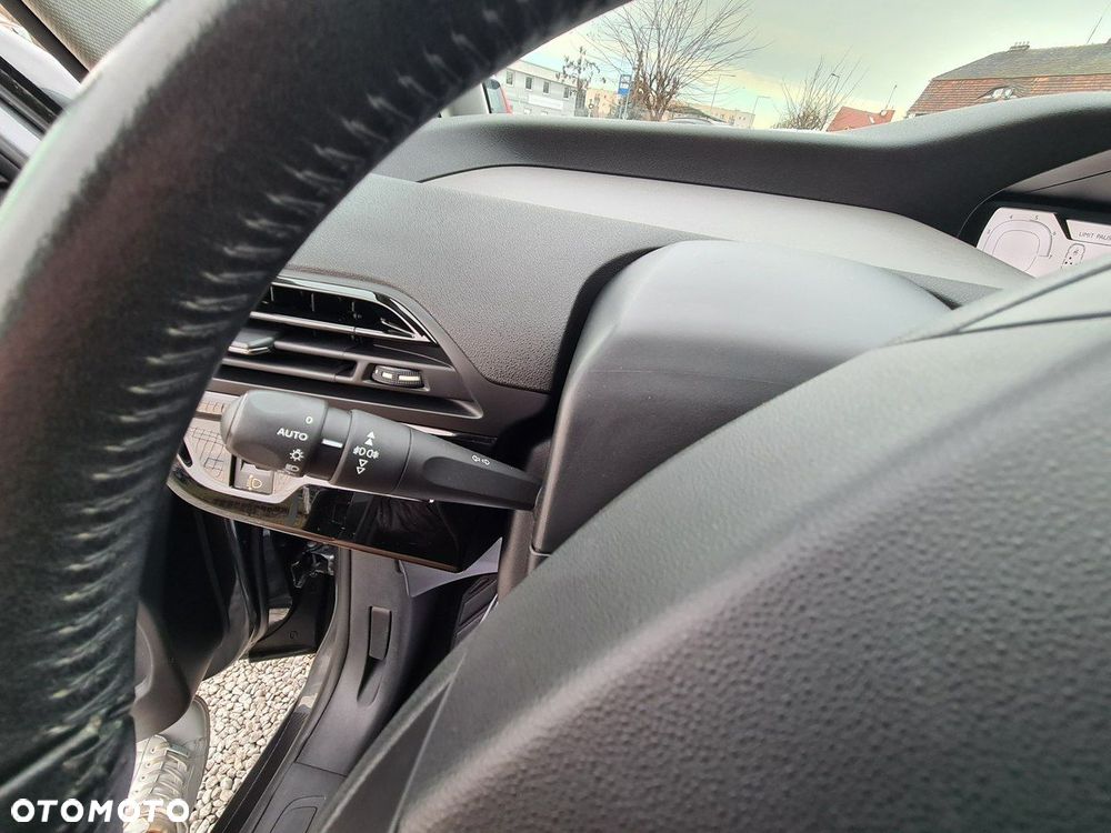 Citroën C4 Picasso 1.6 BlueHDi Shine S&S - 20