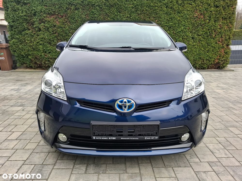 Toyota Prius (Hybrid) Executive - 5