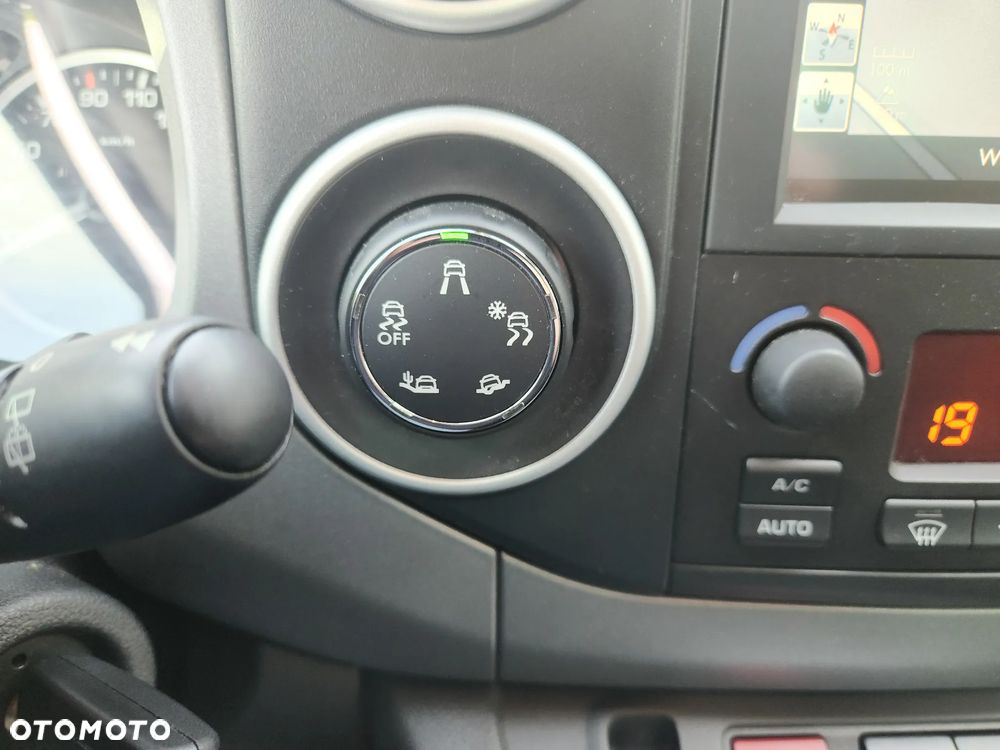 Citroën Berlingo Multispace BlueHDi 120 S&S SHINE - 11