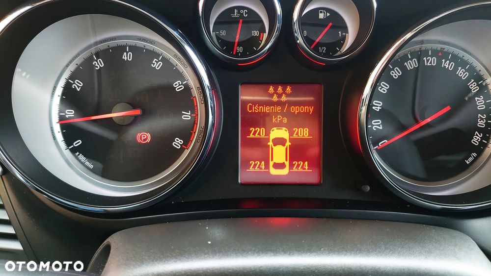 Opel Zafira 1.4 T Cosmo EcoFLEX S&S EU6 - 17