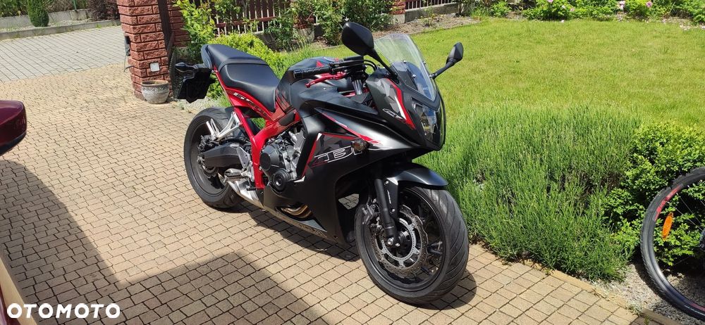Honda CBR - 12