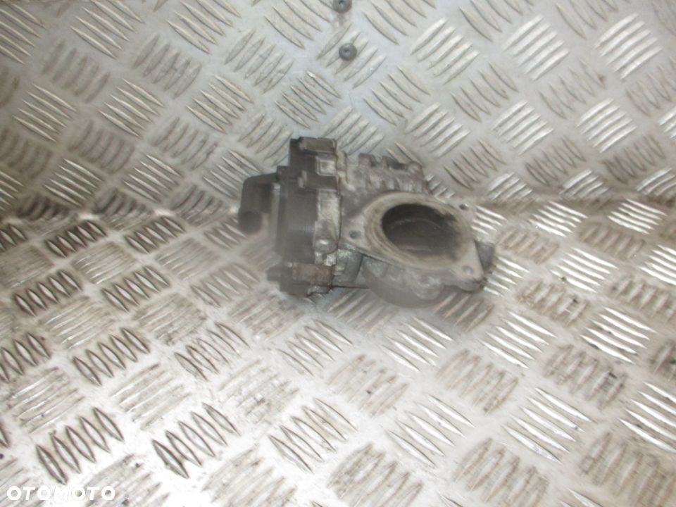 Przepustnica Opel Astra III 1.9 CDTI - 2