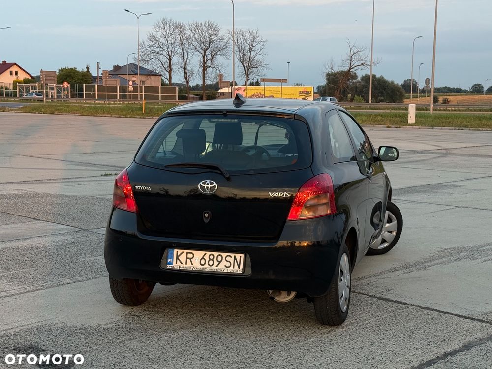 Toyota Yaris 1.0 Terra A/C - 5