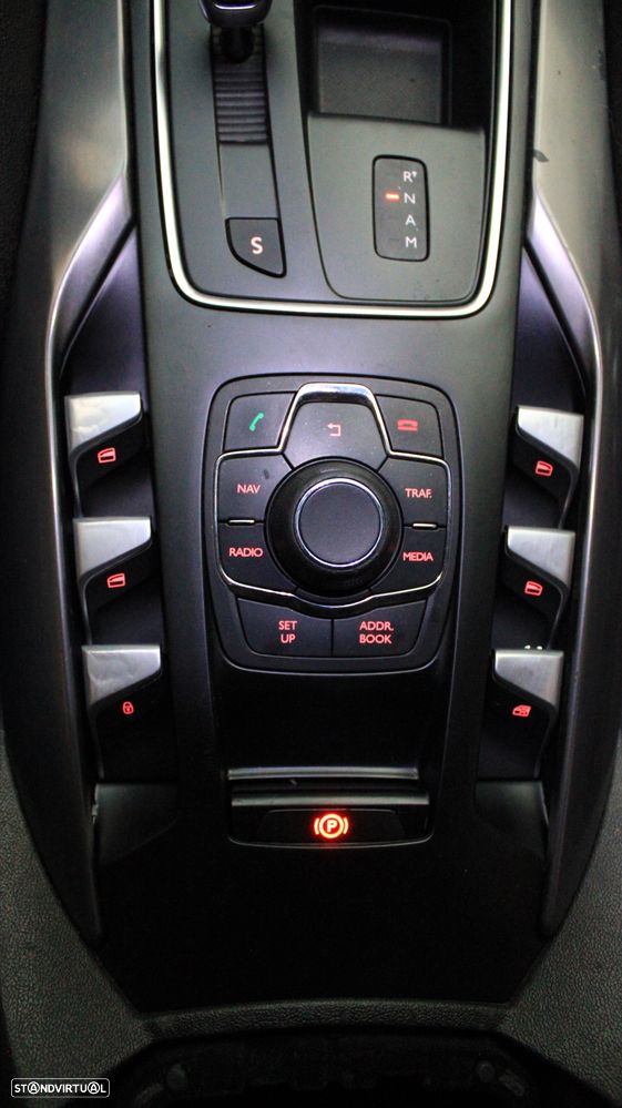 Citroën DS5 e-HDi 115 EGS6 SoChic - 35