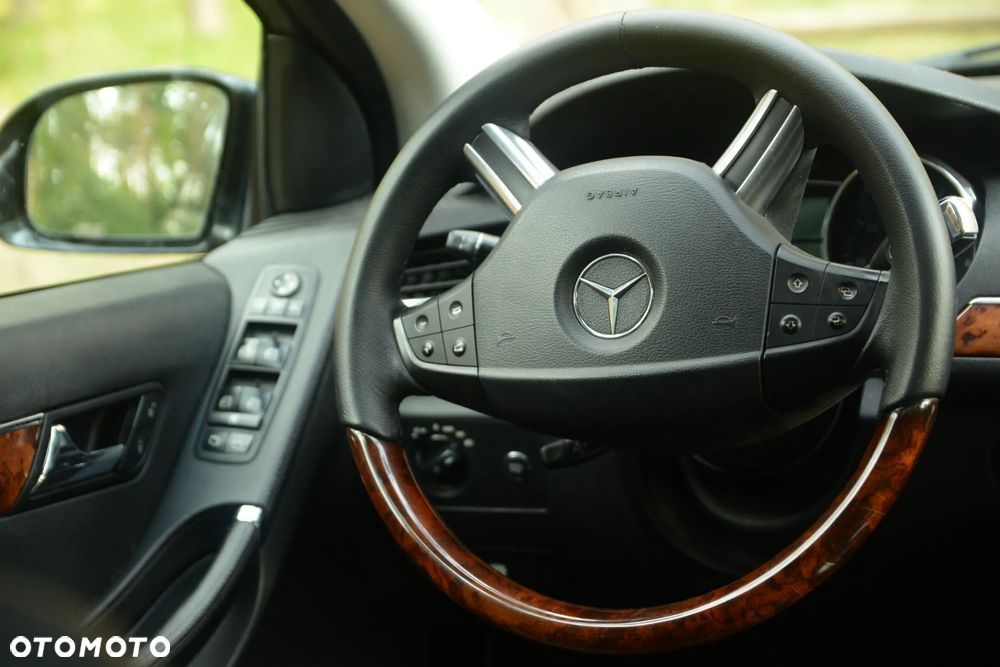 Mercedes-Benz Klasa R 500 L 4-Matic - 34