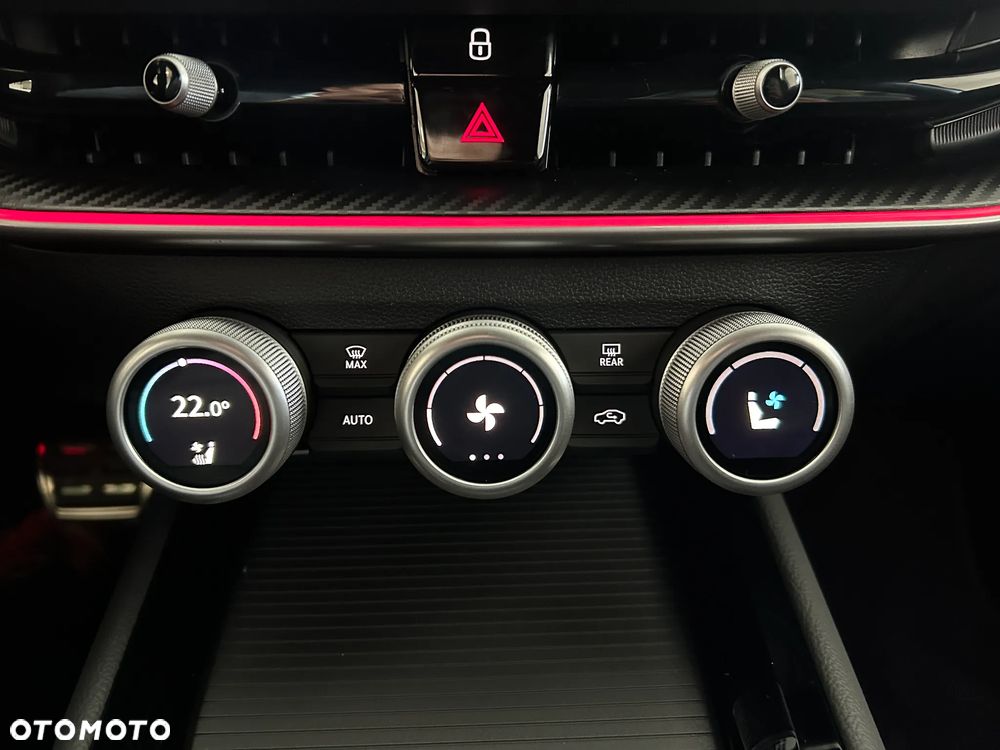 Skoda Superb 2.0 TDI SCR 4x4 Sportline DSG - 24