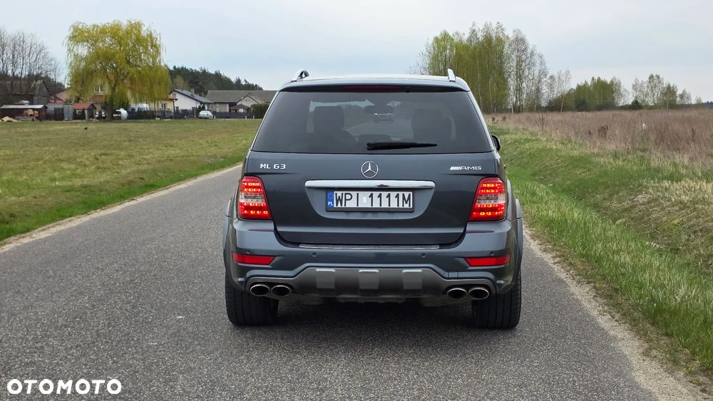 Mercedes-Benz ML 63 AMG 4-Matic - 5