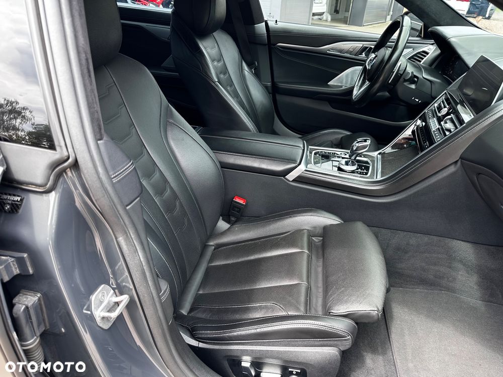 BMW Seria 8 - 36