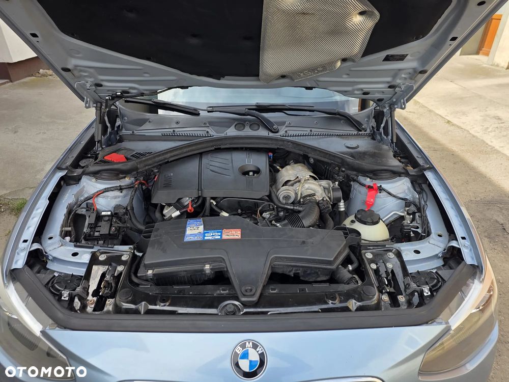 BMW Seria 1 116i - 26