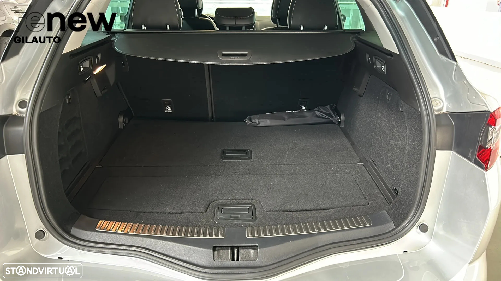 Renault Mégane Sport Tourer 1.5 Blue dCi Bose Edition - 18