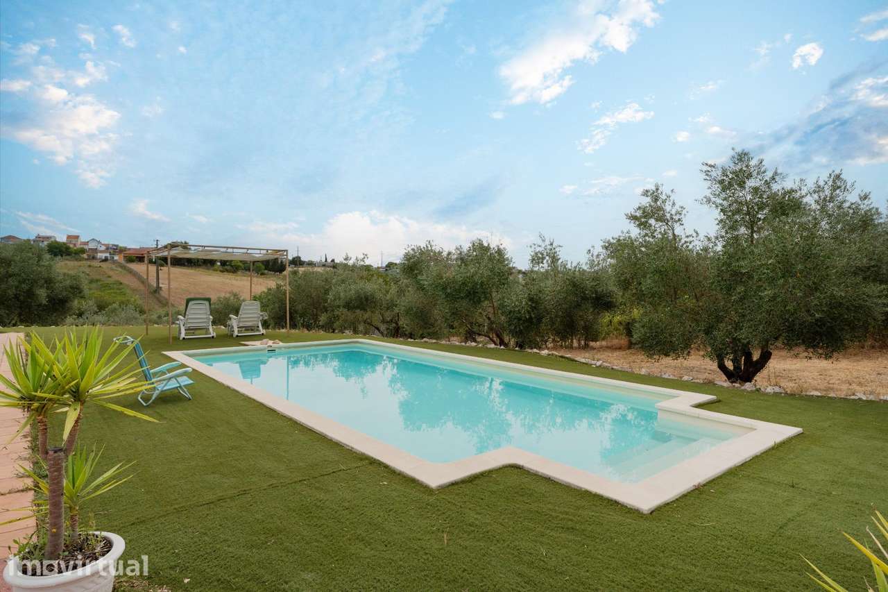 Moradia T4 com olival e piscina em Alcanhões — a 10 minutos de... - Grande imagem: 4/48