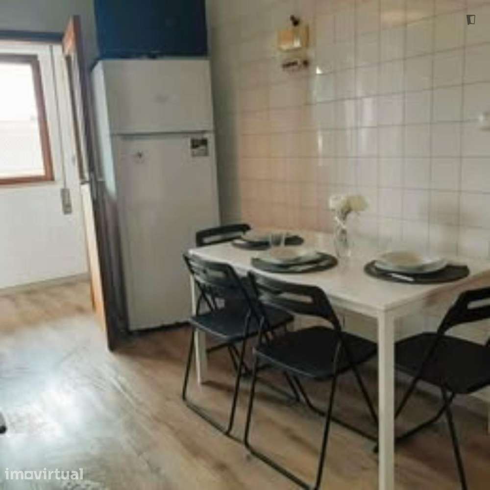 Quarto - localizado em Bairro do Sol Coimbra - Grande imagem: 4/5