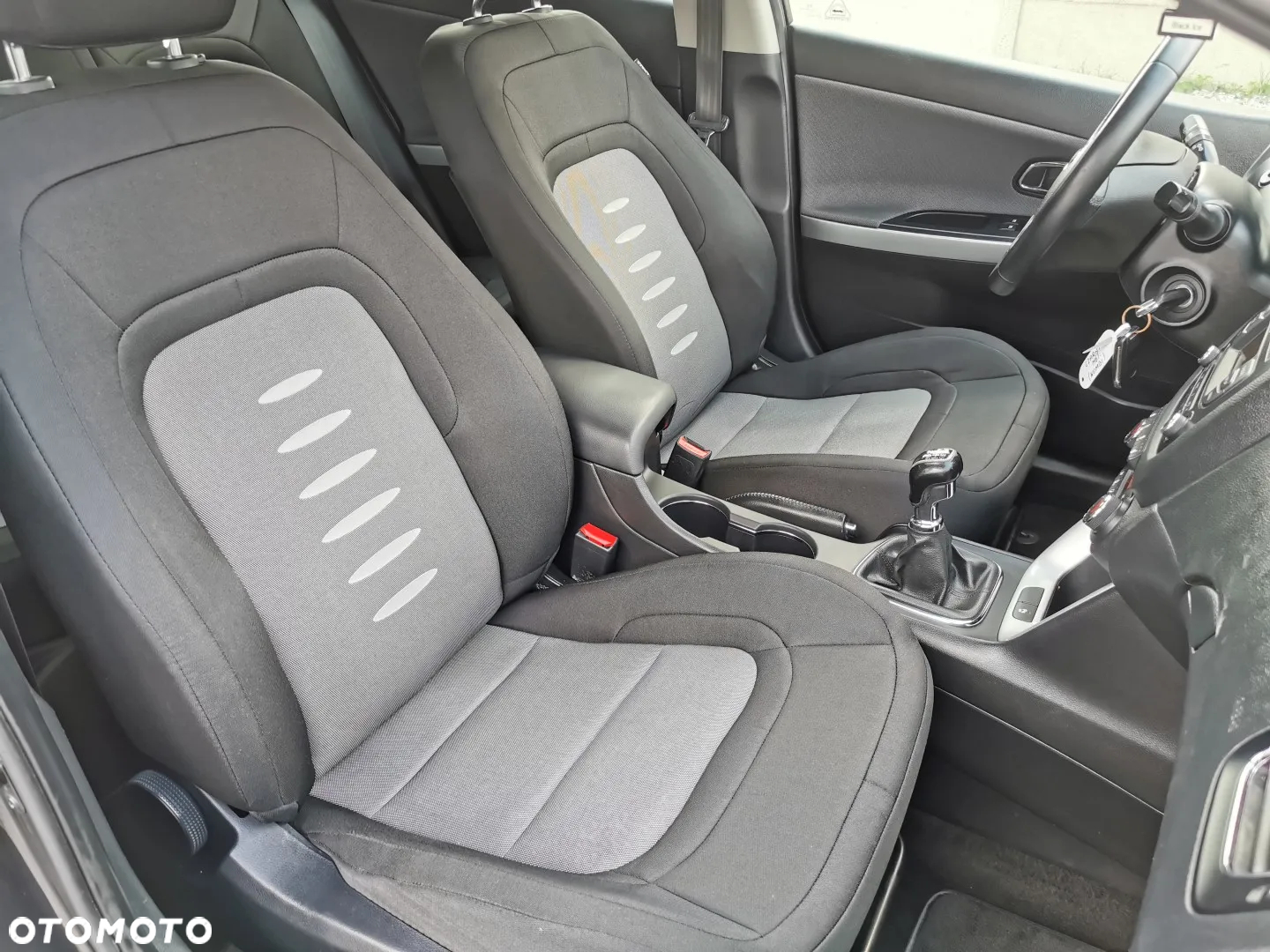 Kia Ceed - 11