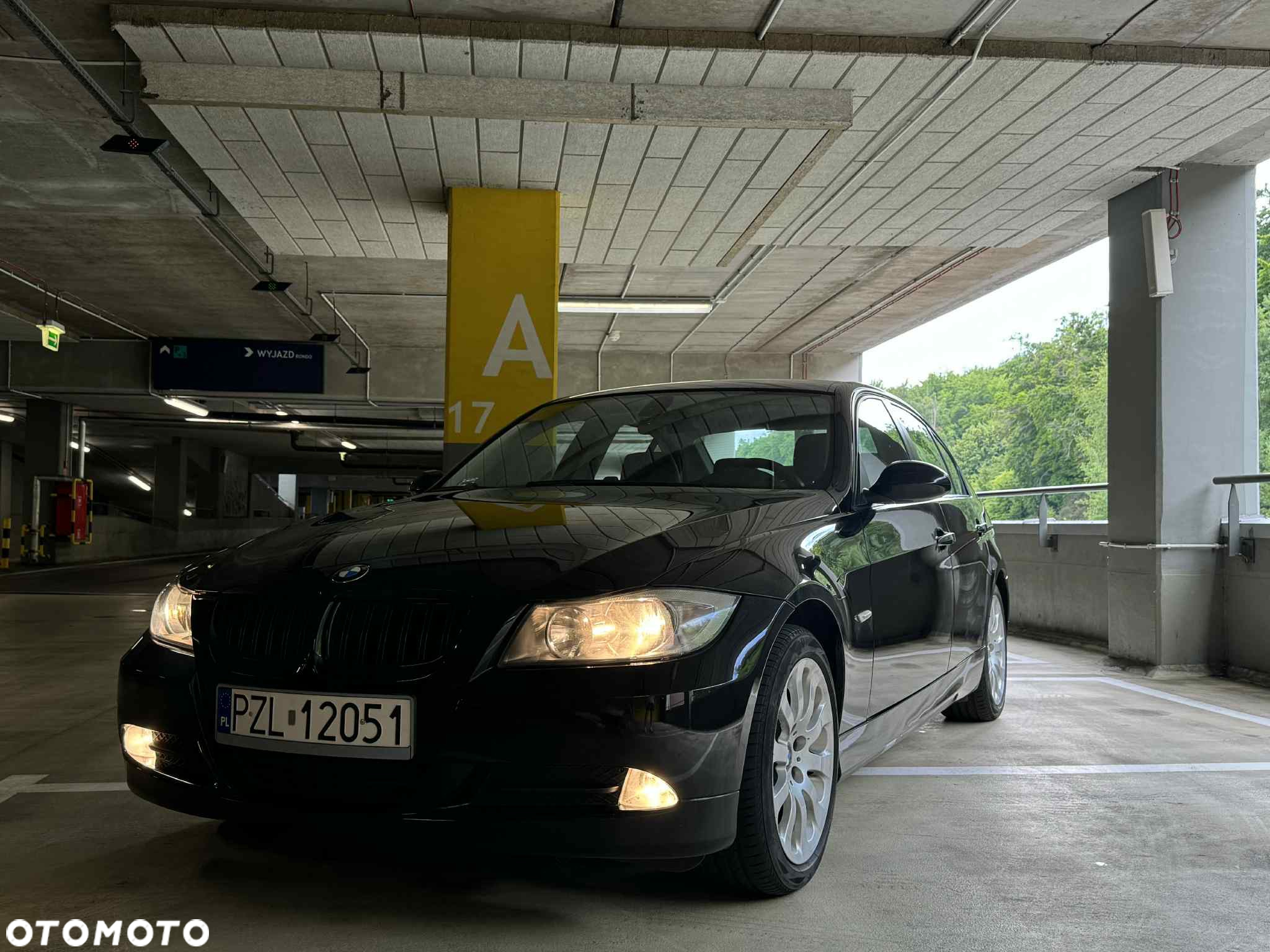 BMW Seria 3 318i - 9