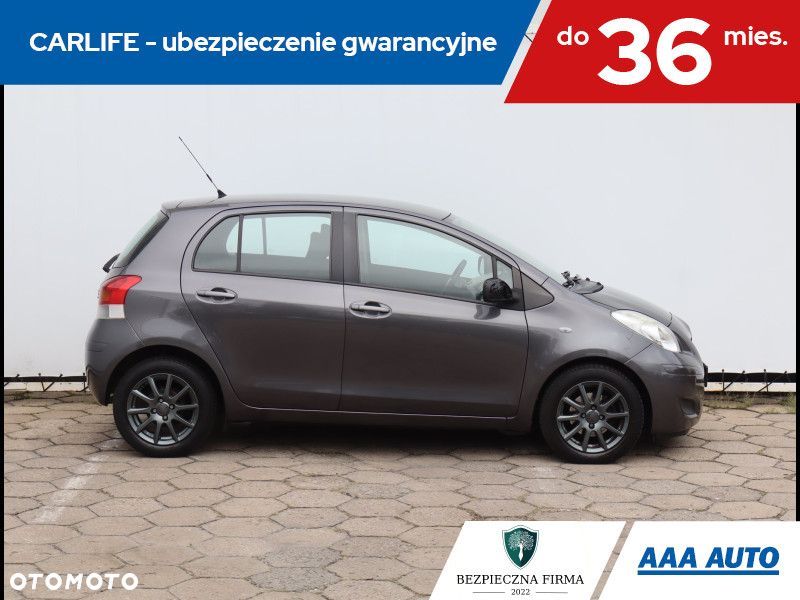 Toyota Yaris - 7