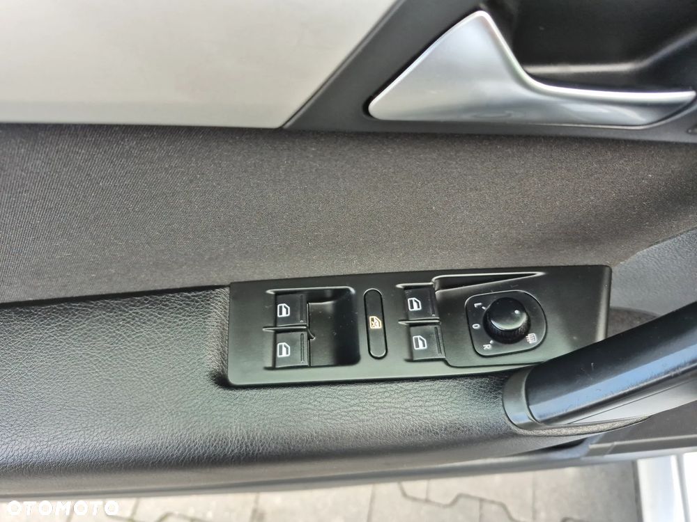 Volkswagen Passat 2.0 TDI BlueMotion Technology Comfortline - 20