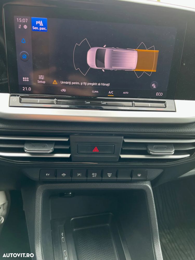 Ford Connect Van - 9