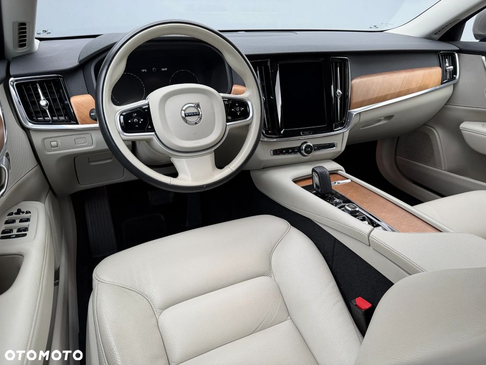 Volvo V90 D5 AWD Momentum Pro - 10