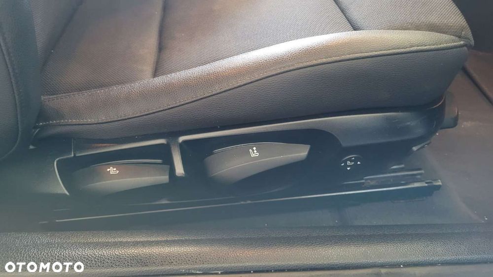 BMW Seria 1 - 22