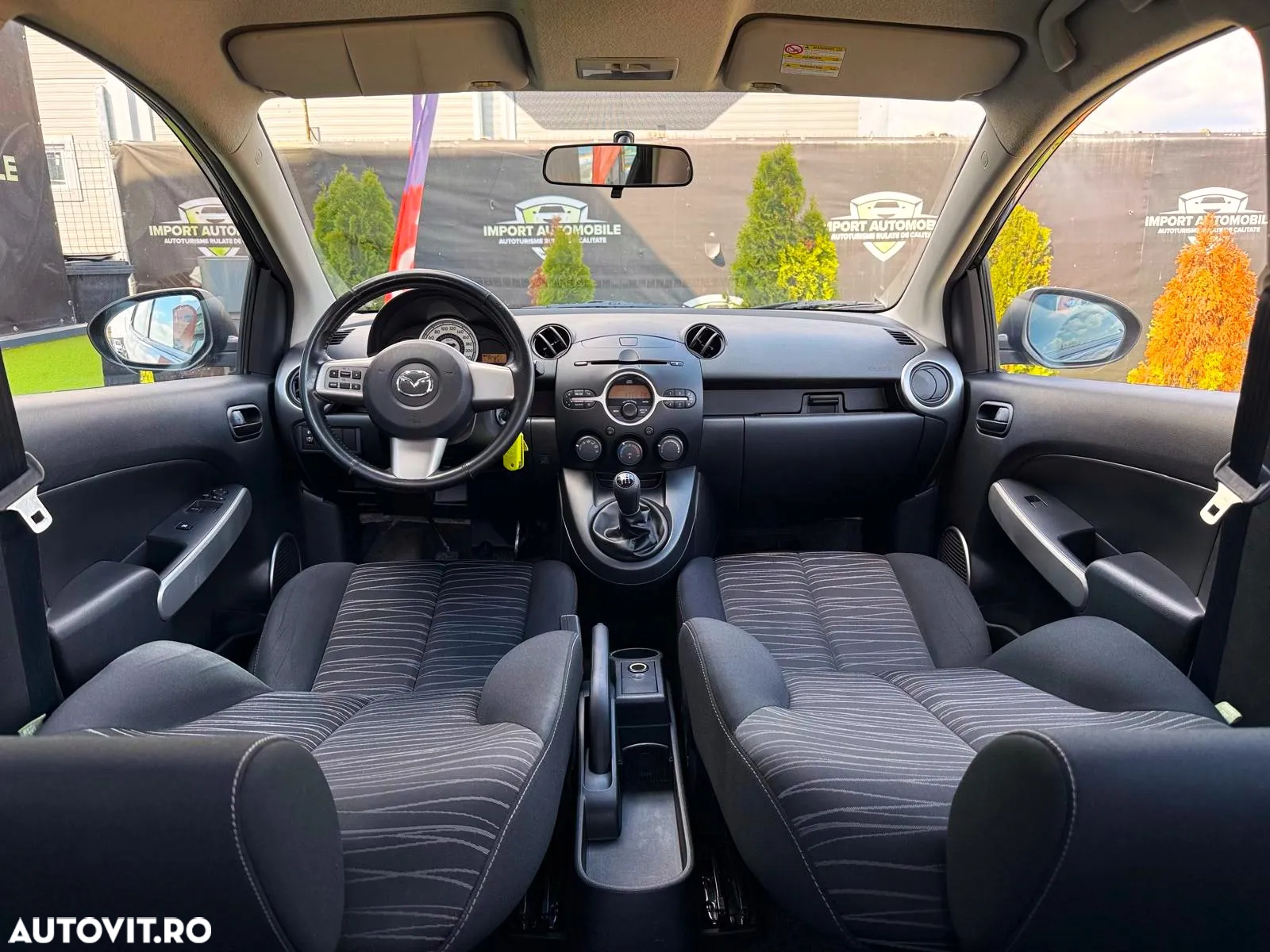 Mazda 2 - 8