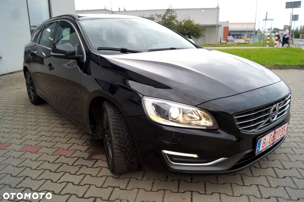 Volvo V60 D4 Summum - 3