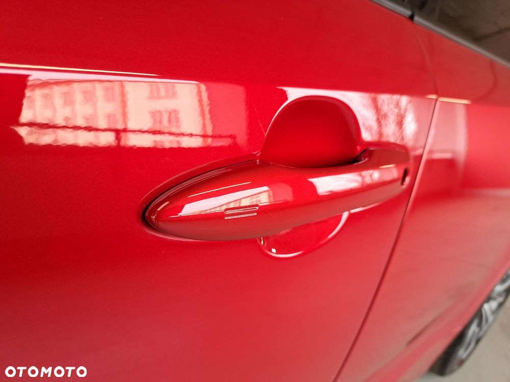 Toyota Corolla 2.0 Hybrid Style - 31