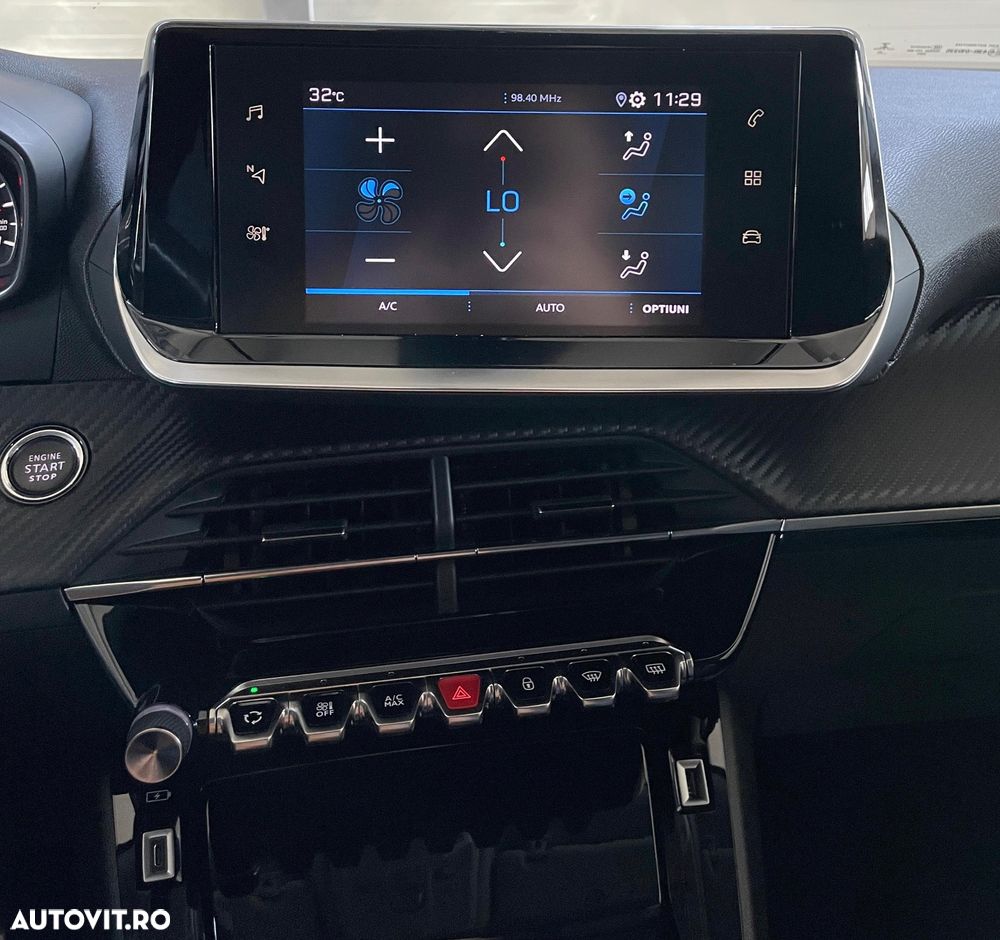 Peugeot 2008 1.2 L PureTech STT EAT8 GT Line - 37