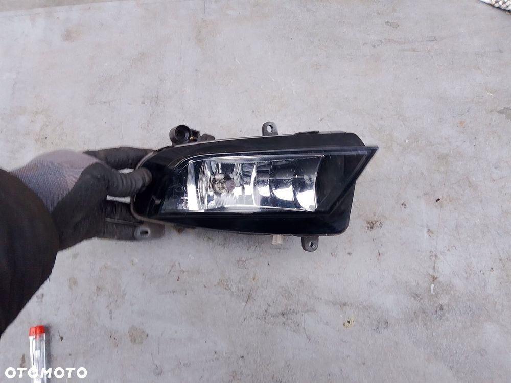 halogen prawy audi a4 b8 lift 8k0941700 - 2