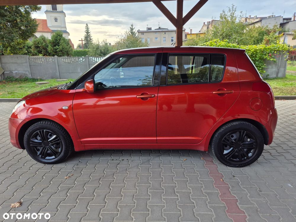 Suzuki Swift - 4