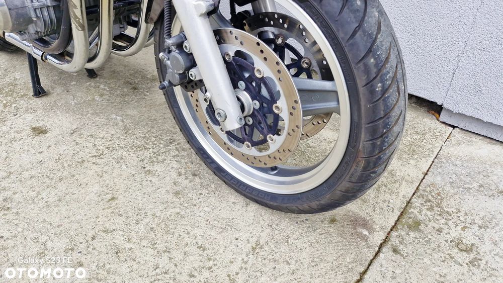 Kawasaki Zephyr - 12